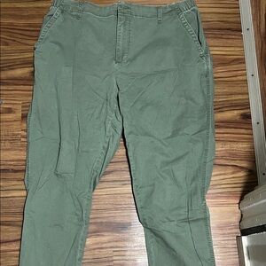 Old Navy Men's Olive Chinos